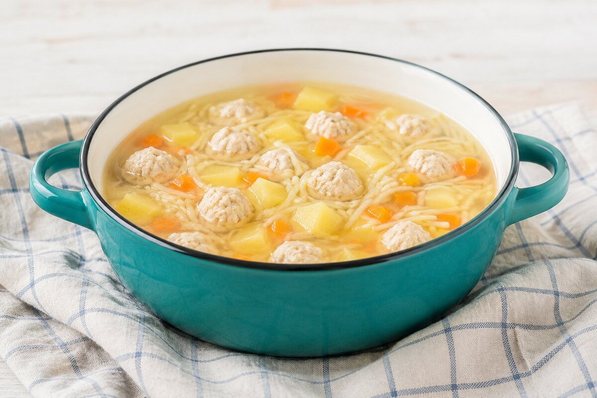 Суп с куриными фрикадельками